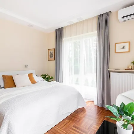Narew- Duzy Pokoj Z Widokiem Na Ogrod Apartamento